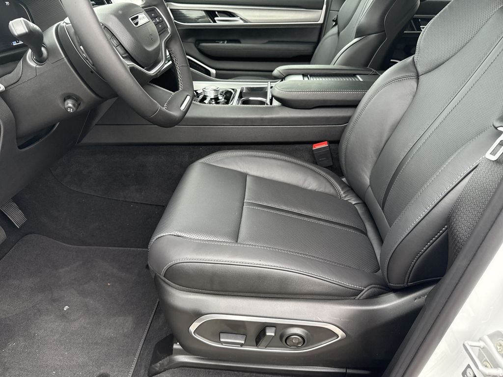 2026 Jeep Grand Wagoneer Limited Altitude