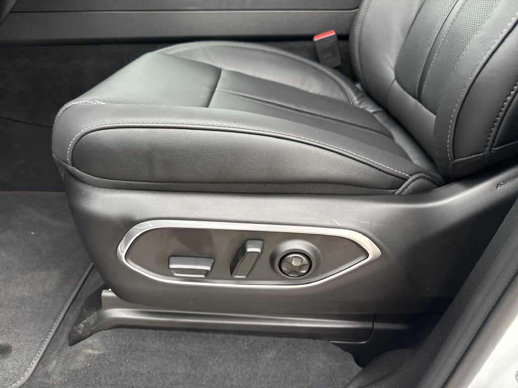 2026 Jeep Grand Wagoneer Limited Altitude