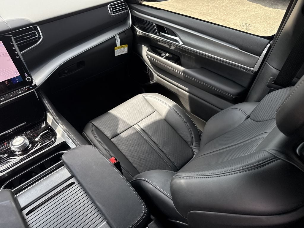 2026 Jeep Grand Wagoneer Limited Reserve