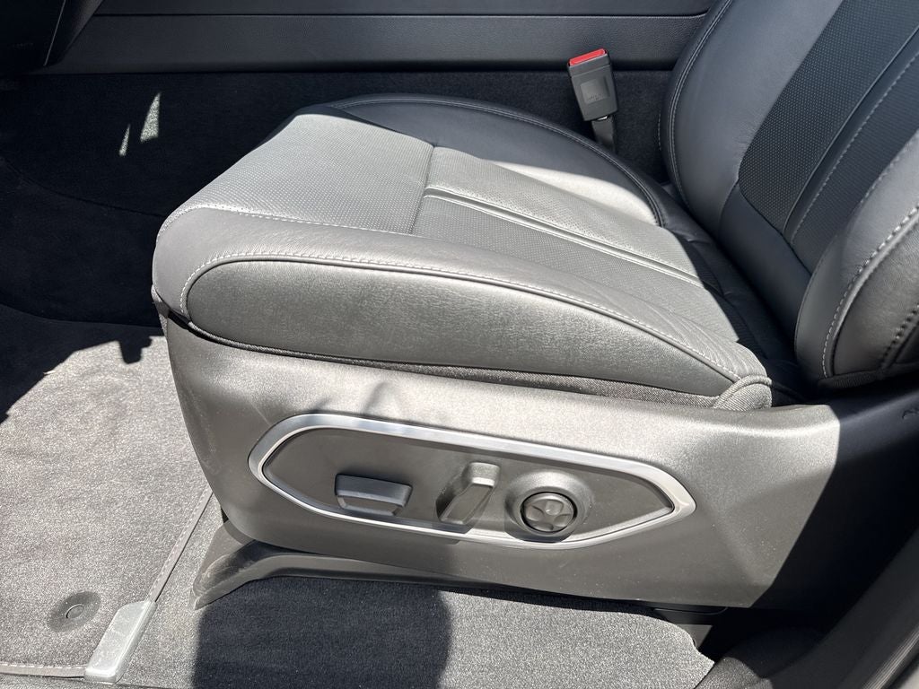 2026 Jeep Grand Wagoneer Limited Altitude