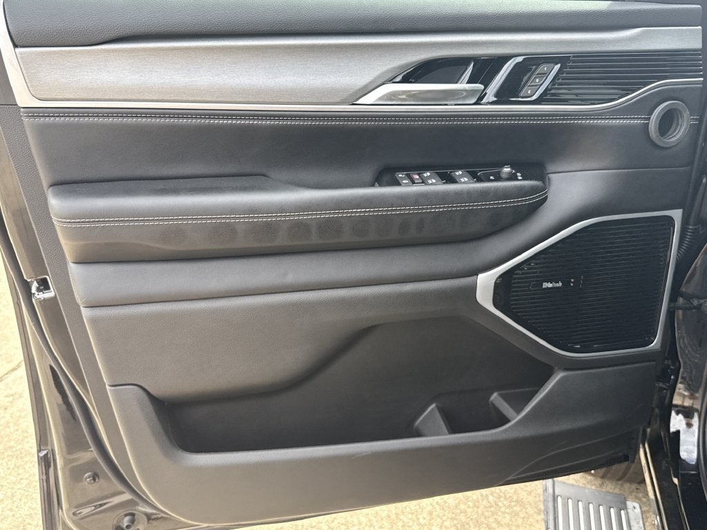 2026 Jeep Grand Wagoneer Limited Reserve