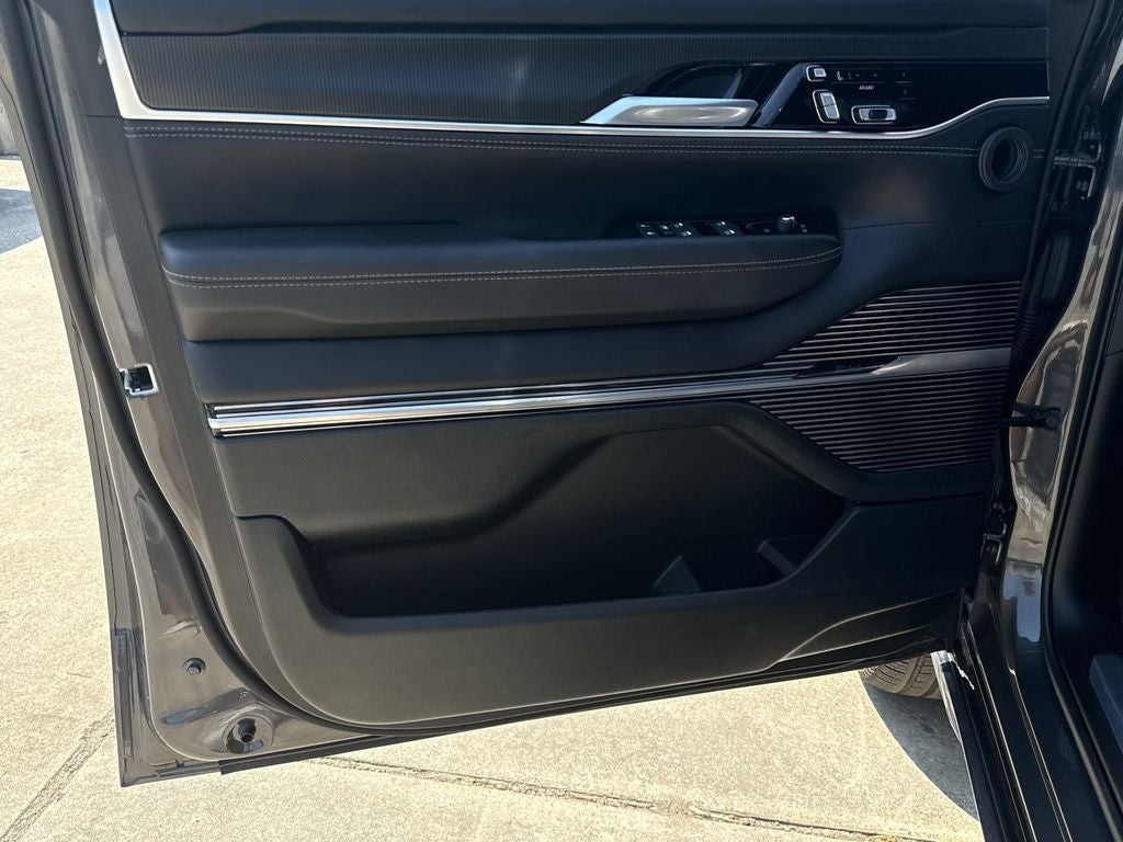 2026 Jeep Grand Wagoneer Summit Obsidian