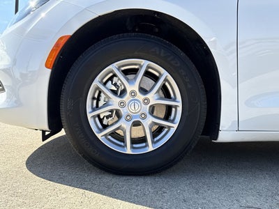2026 Chrysler Voyager LX