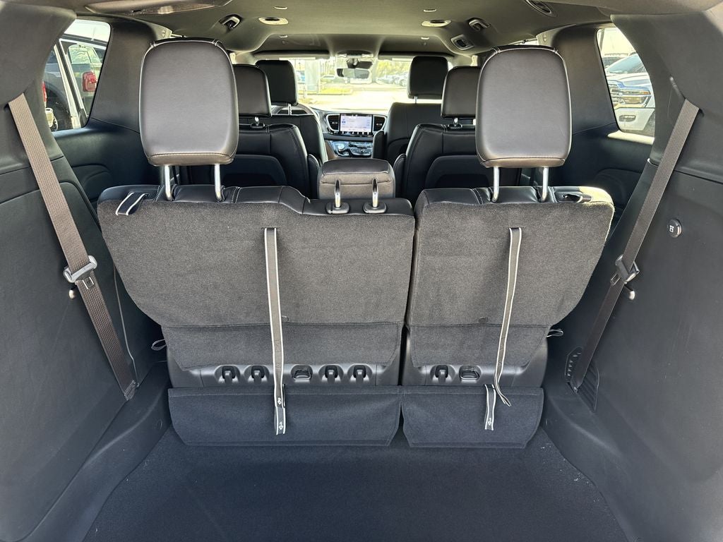 2026 Chrysler Voyager LX