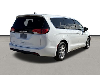 2026 Chrysler Voyager LX
