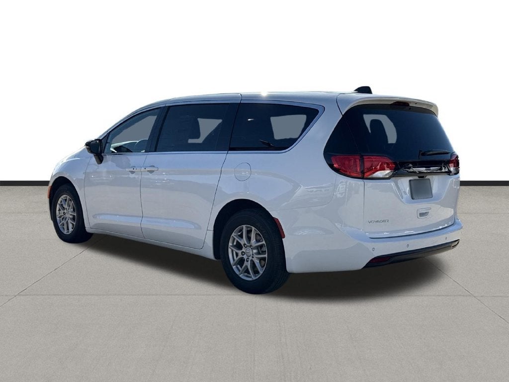 2026 Chrysler Voyager LX