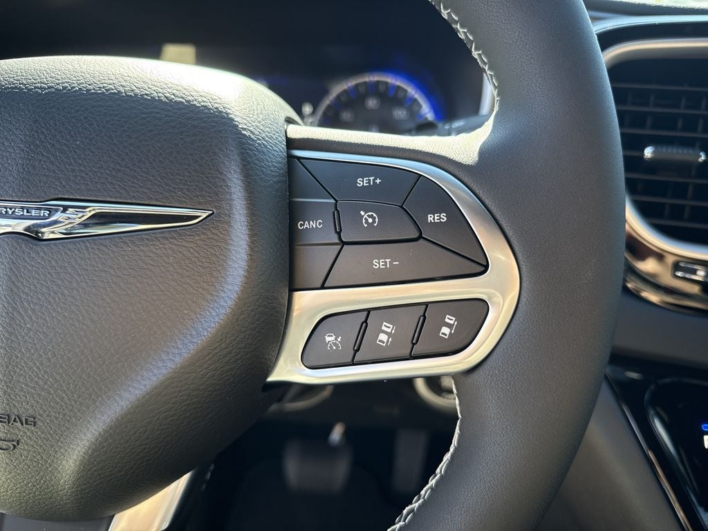2026 Chrysler Voyager LX