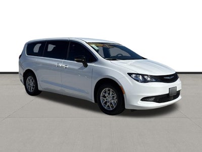 2026 Chrysler Voyager LX