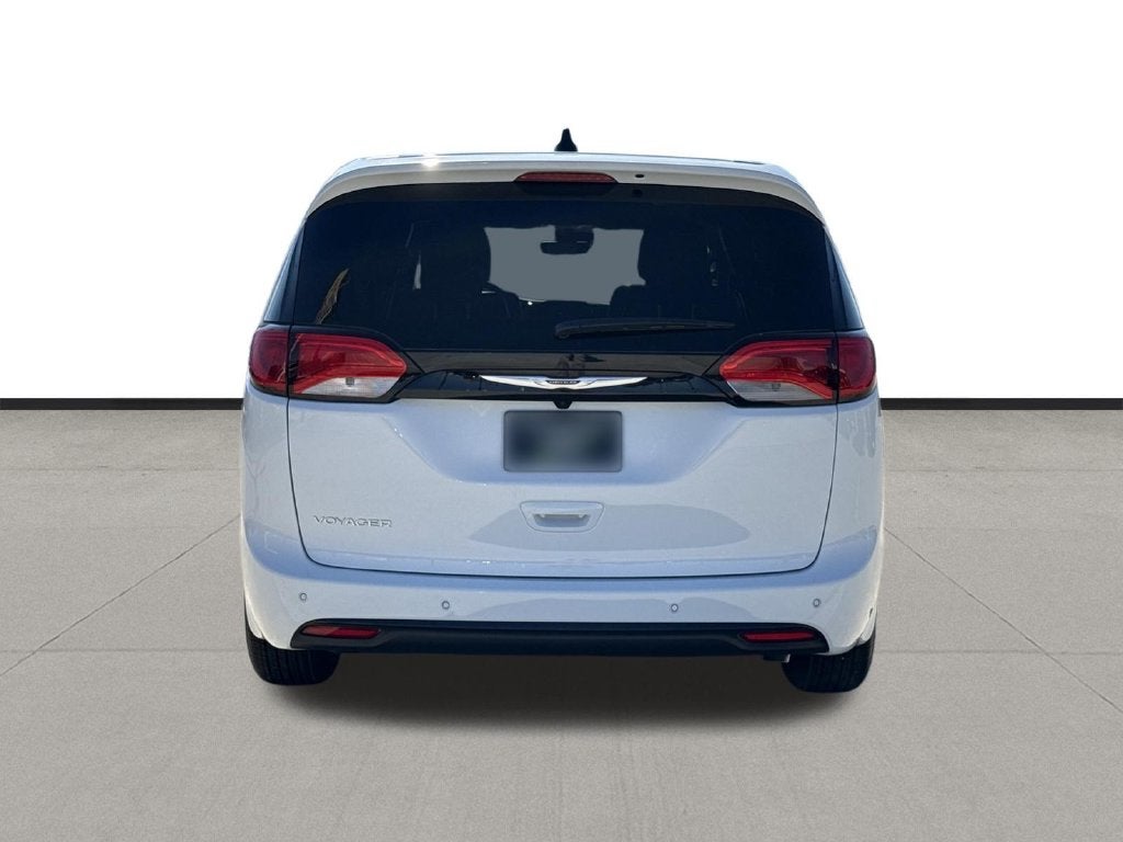 2026 Chrysler Voyager LX