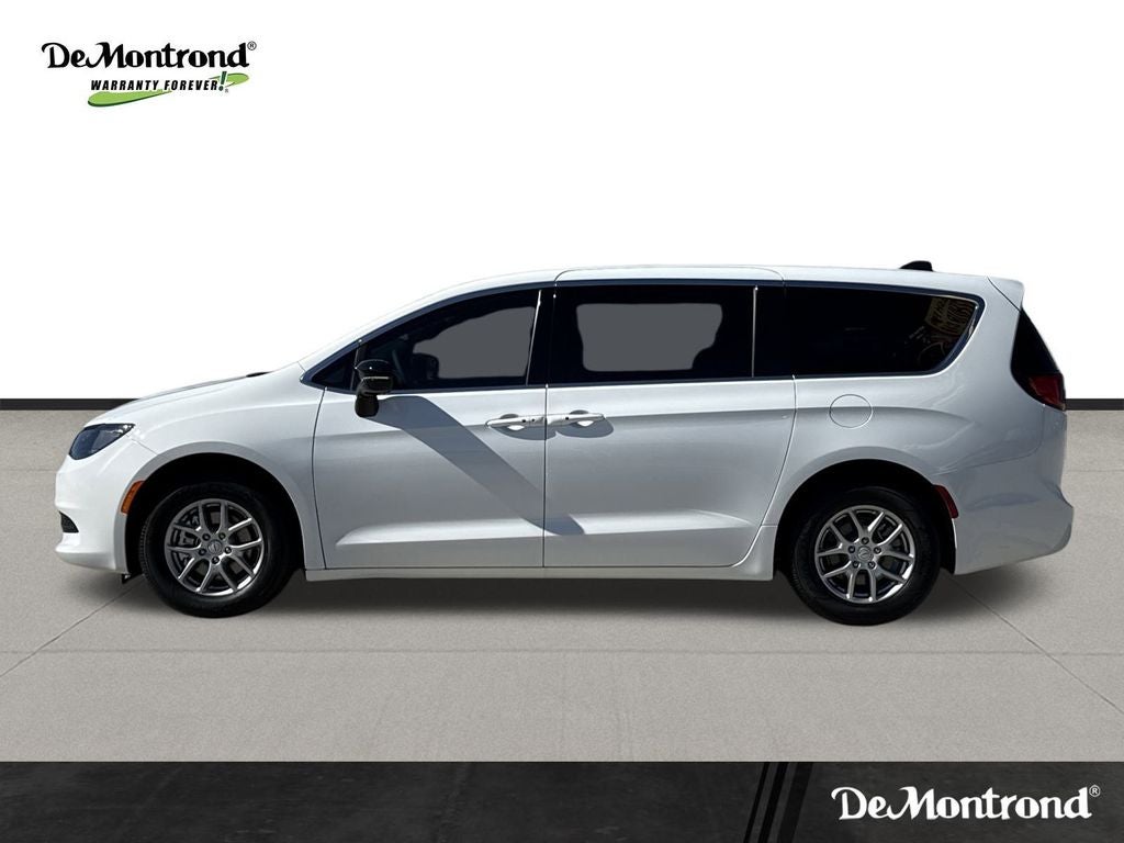 2026 Chrysler Voyager LX