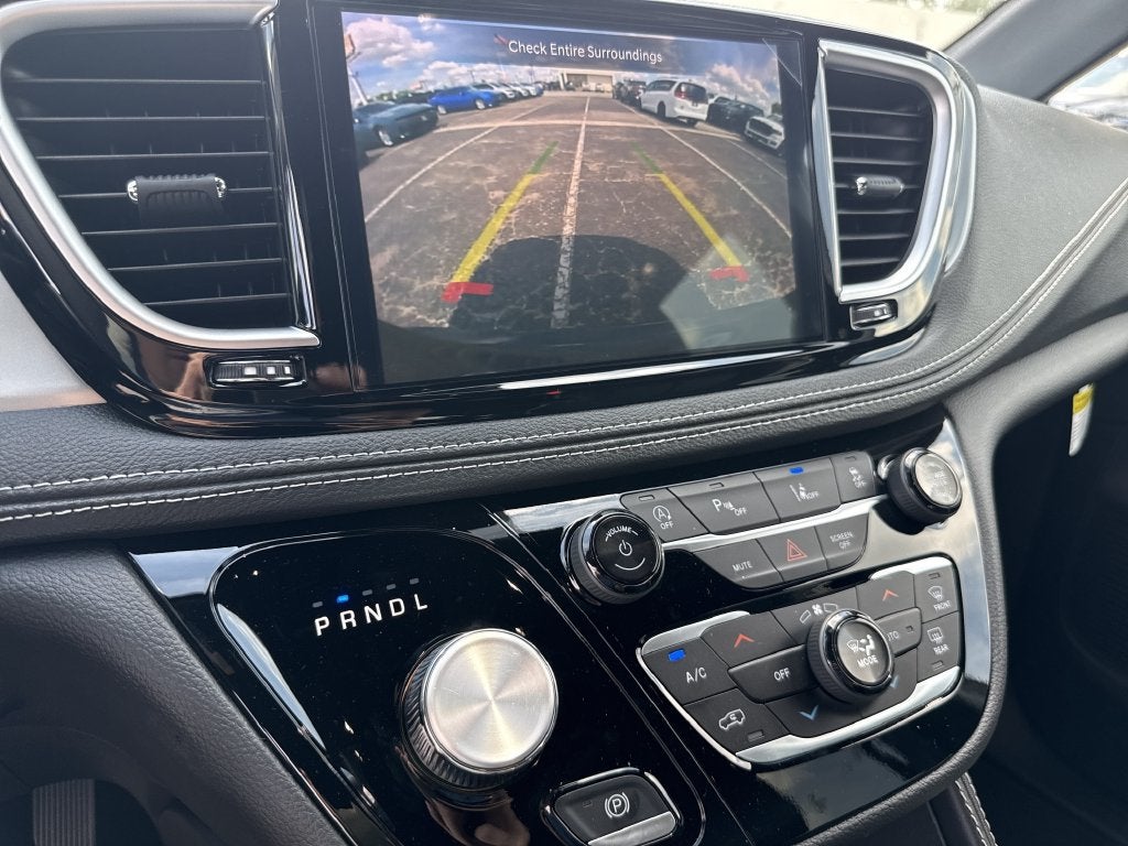 2026 Chrysler Pacifica Limited