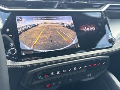 2026 Jeep Cherokee Laredo