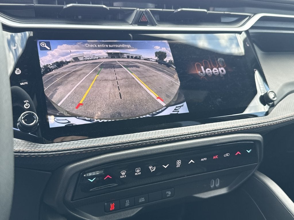 2027 Jeep Cherokee Overland