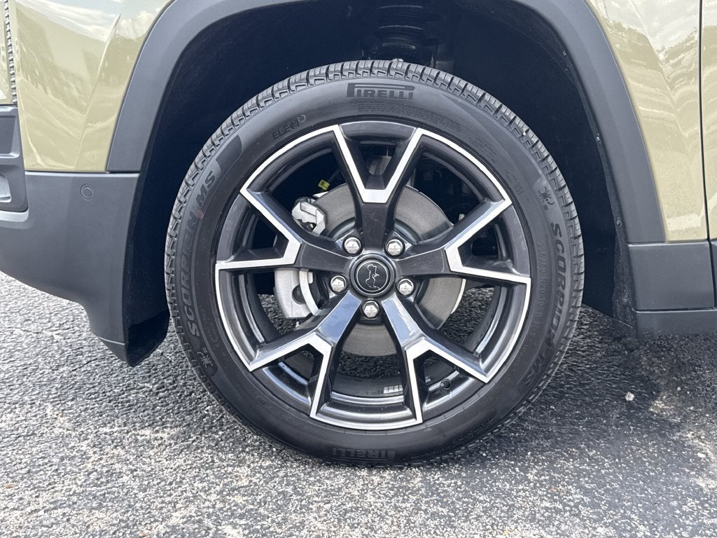 2027 Jeep Cherokee Overland