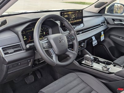 2026 Mitsubishi Outlander SE