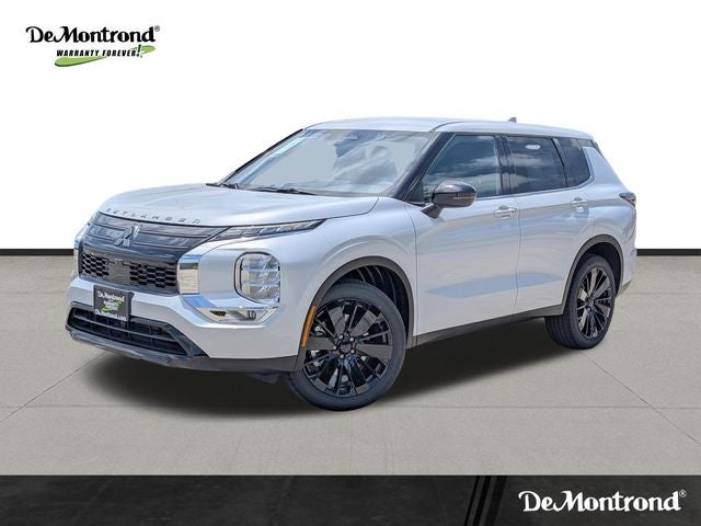 2026 Mitsubishi Outlander LE