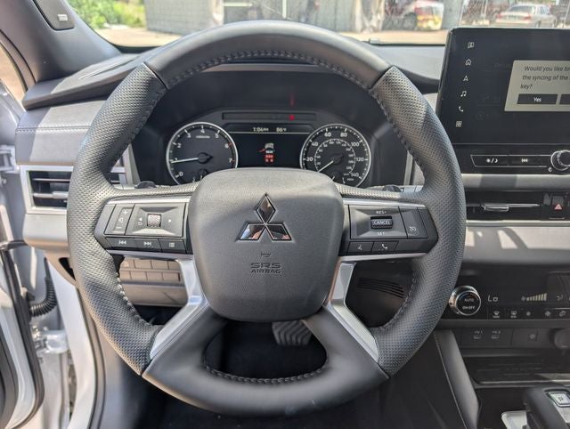 2026 Mitsubishi Outlander LE