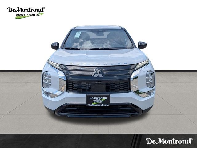 2026 Mitsubishi Outlander LE