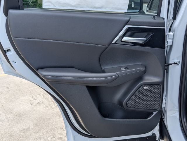 2026 Mitsubishi Outlander LE