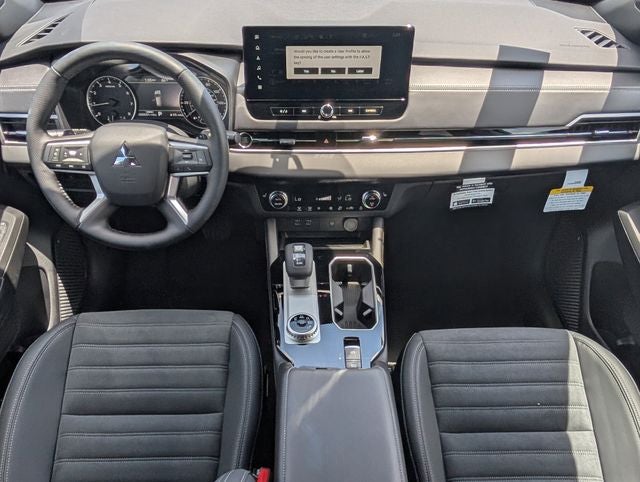2026 Mitsubishi Outlander LE