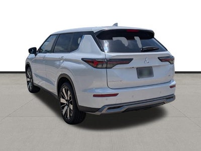 2026 Mitsubishi Outlander SE