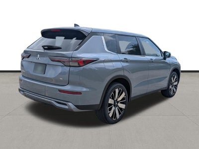 2026 Mitsubishi Outlander SE