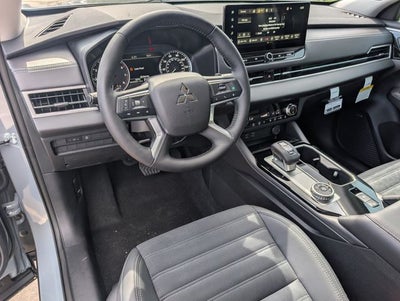 2026 Mitsubishi Outlander SE
