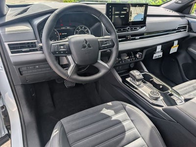 2026 Mitsubishi Outlander LE