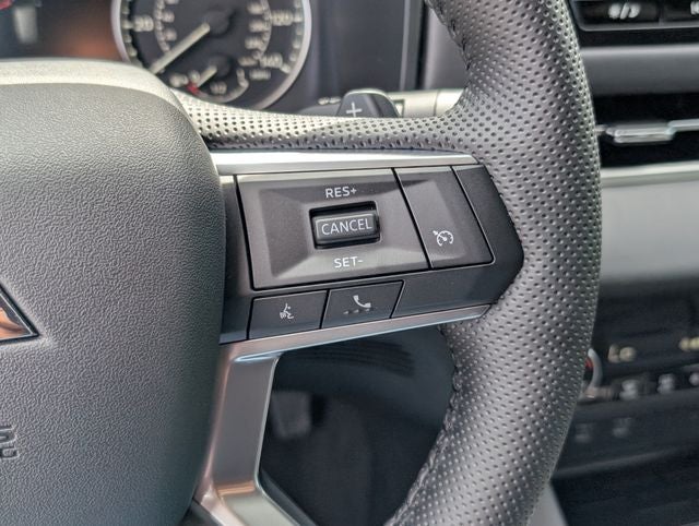 2026 Mitsubishi Outlander LE