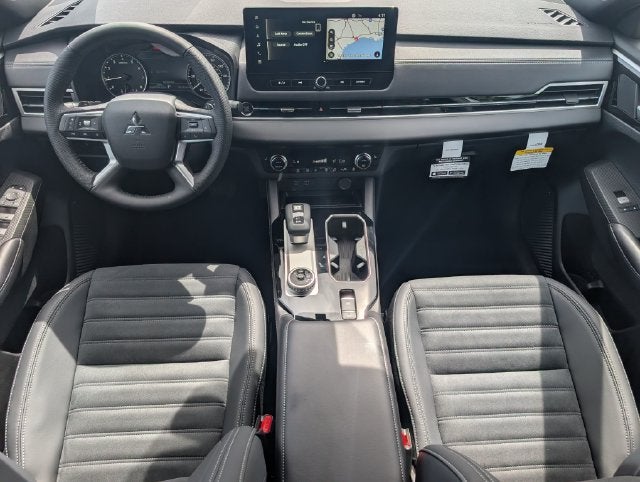 2026 Mitsubishi Outlander LE