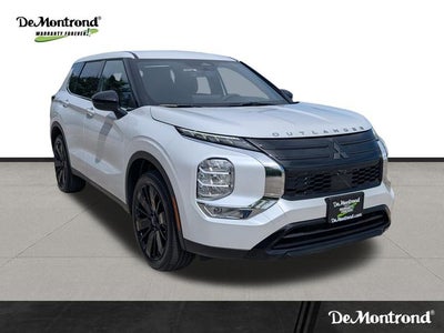2026 Mitsubishi Outlander LE