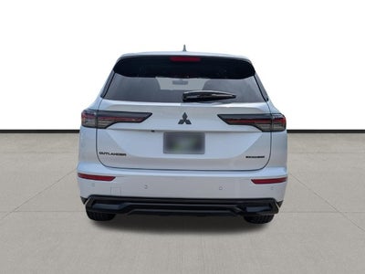 2026 Mitsubishi Outlander LE