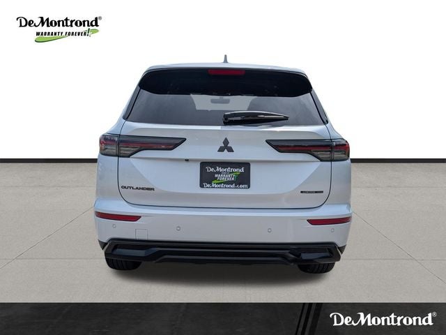 2026 Mitsubishi Outlander LE