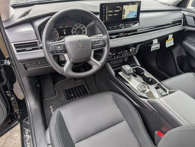 2026 Mitsubishi Outlander ES