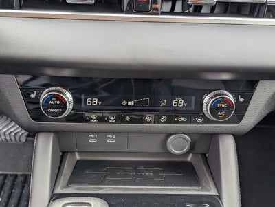 2026 Mitsubishi Outlander ES