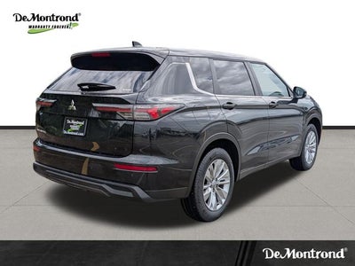 2026 Mitsubishi Outlander ES