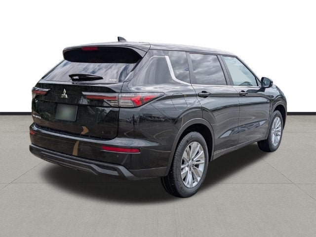 2026 Mitsubishi Outlander ES