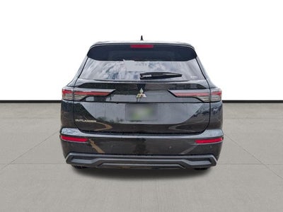 2026 Mitsubishi Outlander ES