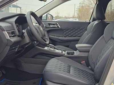 2025 Mitsubishi Outlander PHEV SEL
