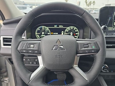 2025 Mitsubishi Outlander PHEV SEL