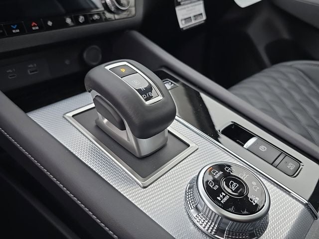 2025 Mitsubishi Outlander PHEV SEL