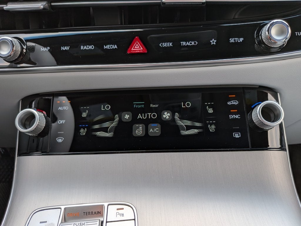 2026 Genesis GV70 2.5T Advanced